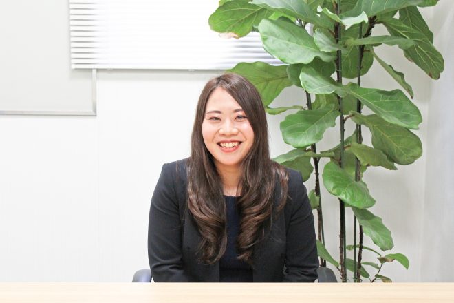 高校教員・社長秘書──異色の経歴から辿り着いた新たなフィールド／コーポレートデザイン部 須加・前編